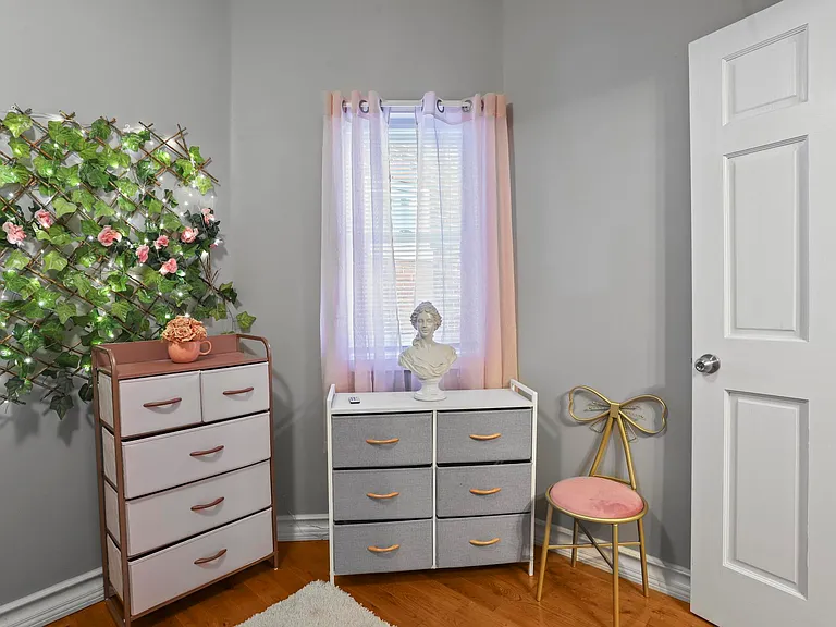 3346 Livingston St — Photo 16