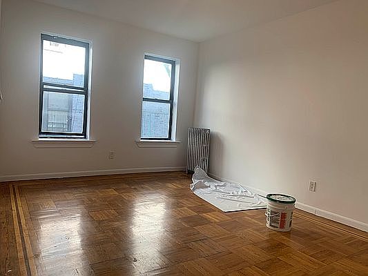 2nd image of 1520 Sheridan Ave #5M