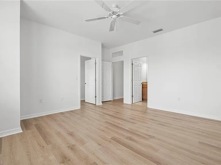 10818 Alvara Way — Photo 18