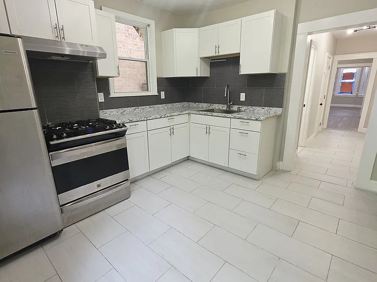 212 Bidwell Ave #1A — Photo 2