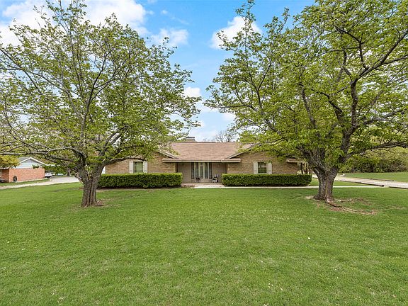 4th image of 830 Mount Zion Rd