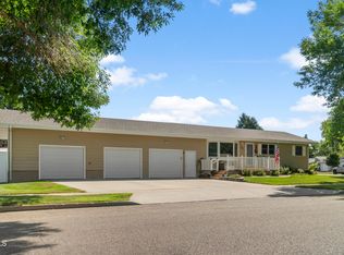 1229 S 7th St, Bismarck, ND 58504