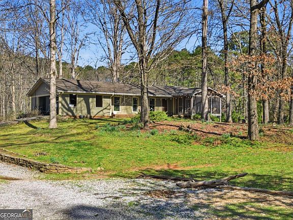 3rd image of 617 Arbor Hill Rd
