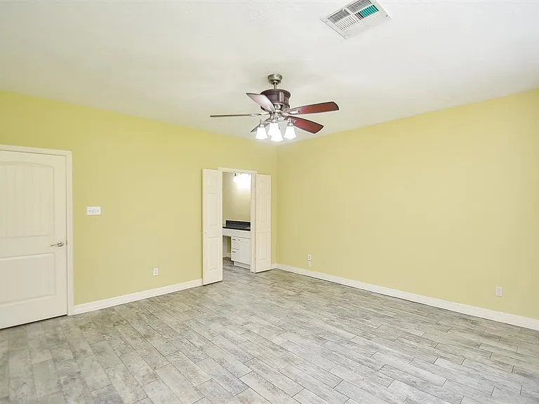 318 N Cypress Estates Cir — Photo 8