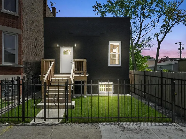 831 N Lawndale Ave — Photo 1