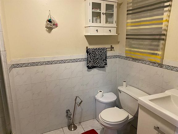 5th image of 26-28 Ferry St #1