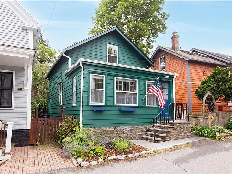 12 Maitland Ct — Photo 3