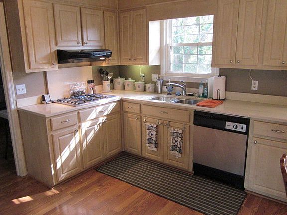 3rd image of 4518 Vickie Ct