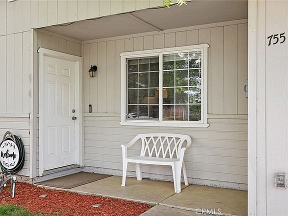 4th image of 755 Southgate Dr