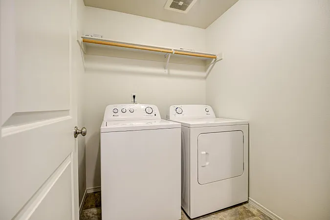 Cashmere Dr — Photo 27