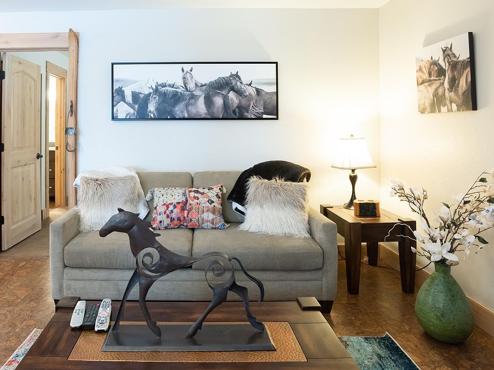 Walk to the lift! 
Canyons resort condo for rent