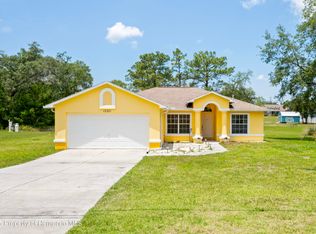 12271 House Finch Rd, Weeki Wachee, FL 34614
