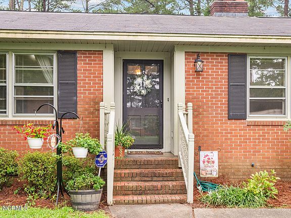 3rd image of 202 Kirkland Drive
