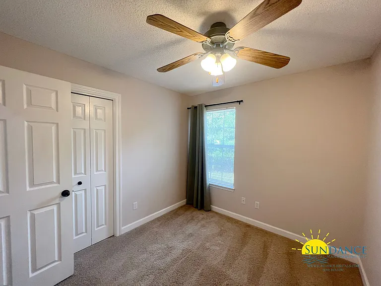 453 Forest Glen Pl — Photo 17
