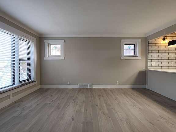 4th image of 6216 Nottingham Ave #2E