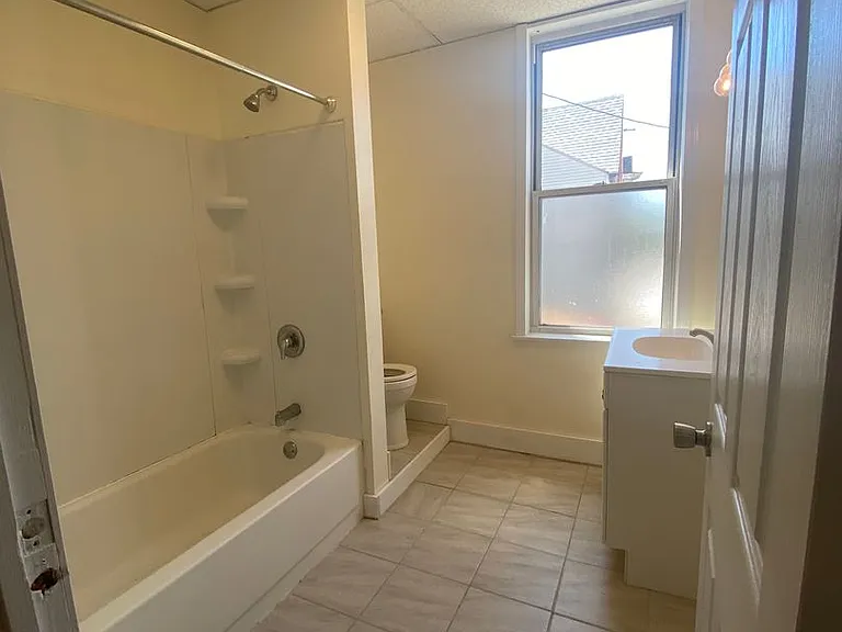 2310 Arlington Ave #2 — Photo 7