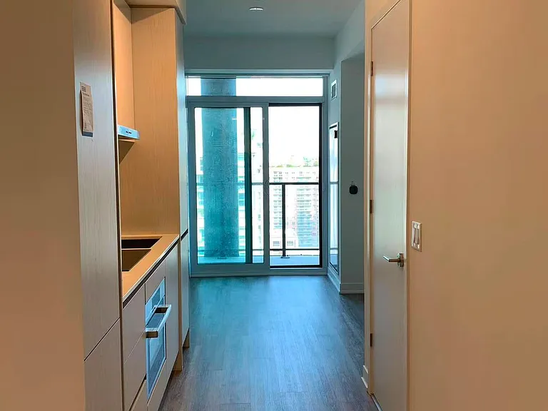 180 Front St E #1802 — Photo 6