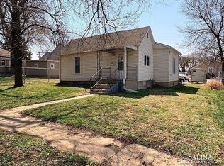 120 E 3rd St, Minneapolis, KS 67467