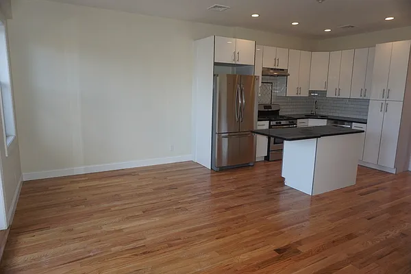 Rented by Lions Share Inc. | media 14