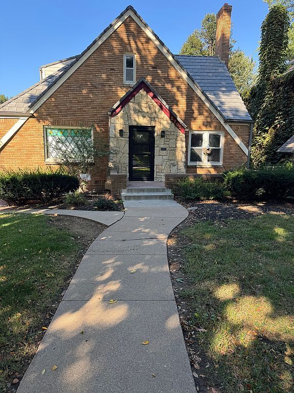 2702 N 53rd St - Property Image