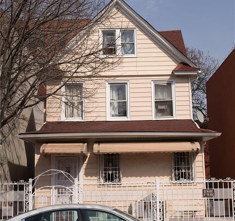 1st image of 361 E 28th St