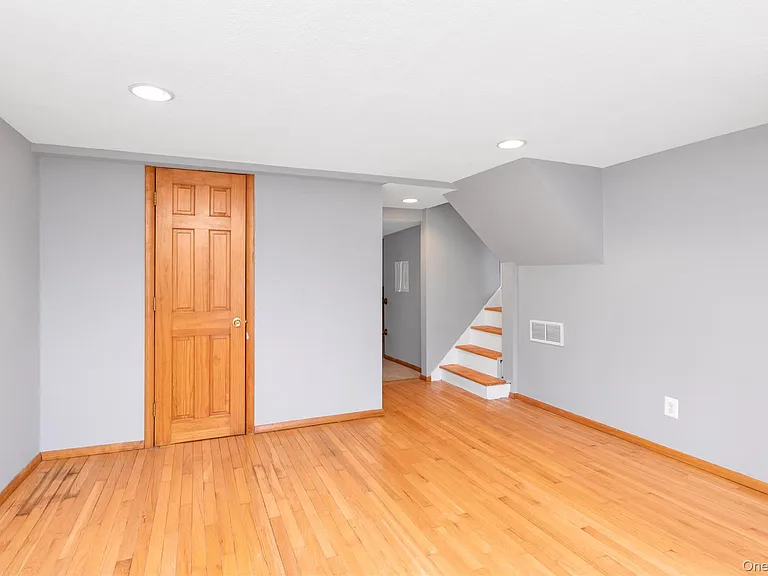 5 Glenbrook Rd — Photo 10