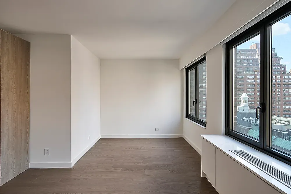 220 East 72nd Street — Photo 3