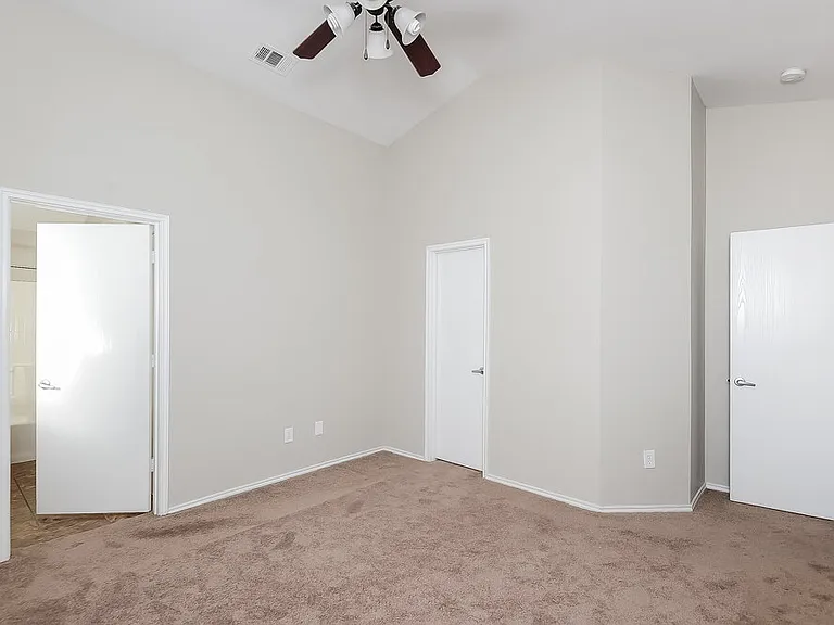 5832 Melanie Dr — Photo 10
