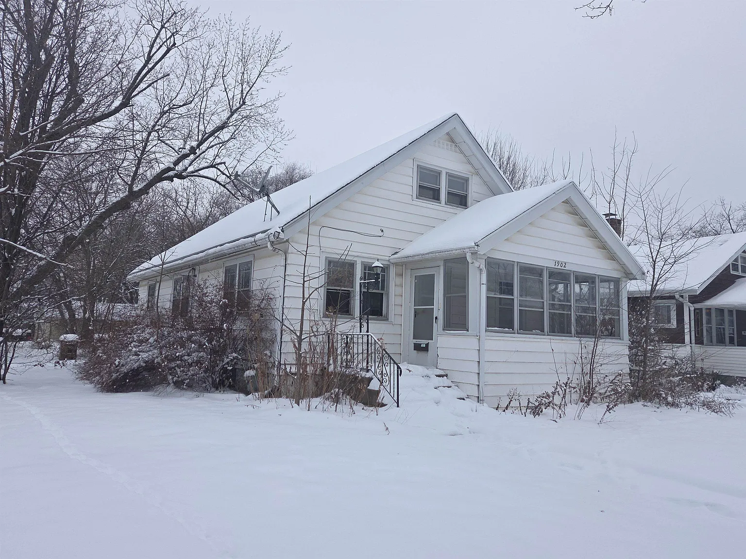 1902 Bruner St photo 1