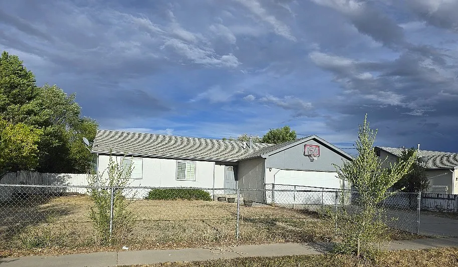 3 bed, 1172 sqft, $1,695 — Photo 3
