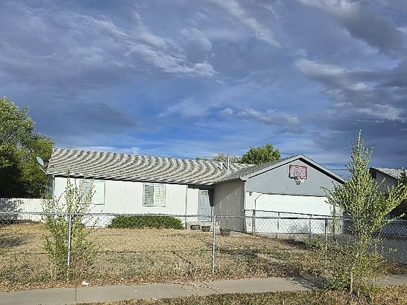 3rd image of 1850 Edison Ave