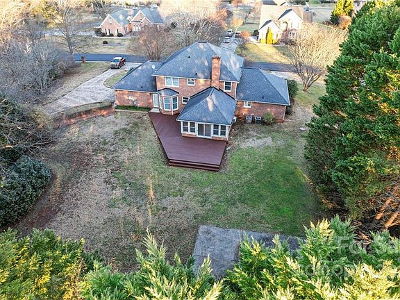 2nd image of 133 Baymount Dr