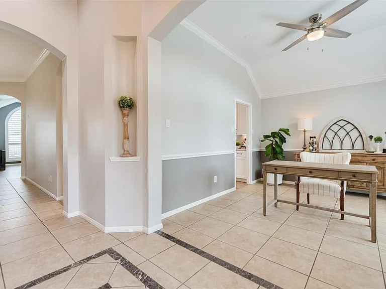 13807 Halpren Falls Cir — Photo 4