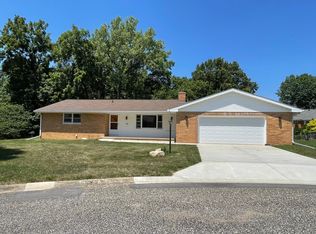 35 Northmoor Ct, Morton, IL 61550