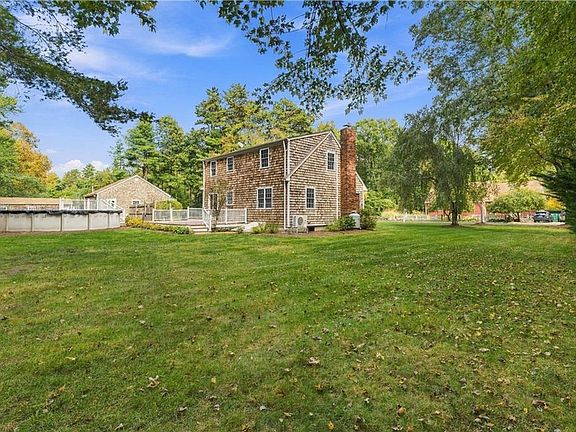 4th image of 6 Crestmont Dr