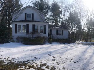 26 Sand Rd, Fairfield, NJ 07004