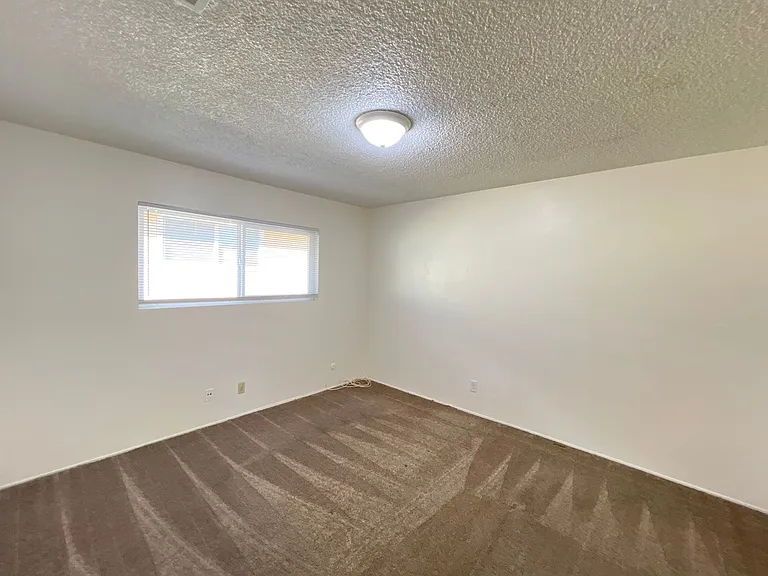 4236 Columbus St — Photo 10