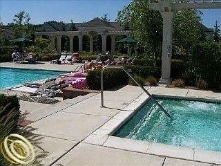 5th image of 10104 Chesapeake Cir #1