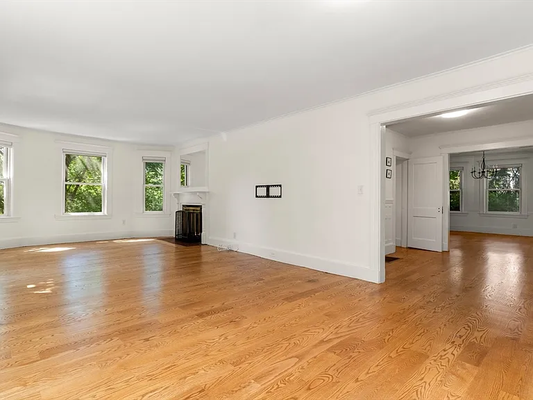 161 Highland Ave — Photo 12