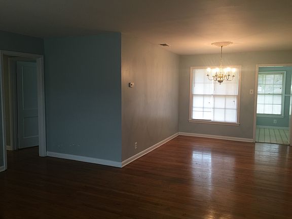 4th image of 302 Sumner Dr