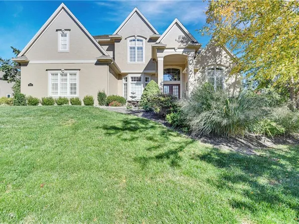 14305 Connell St, Overland Park, KS 66221