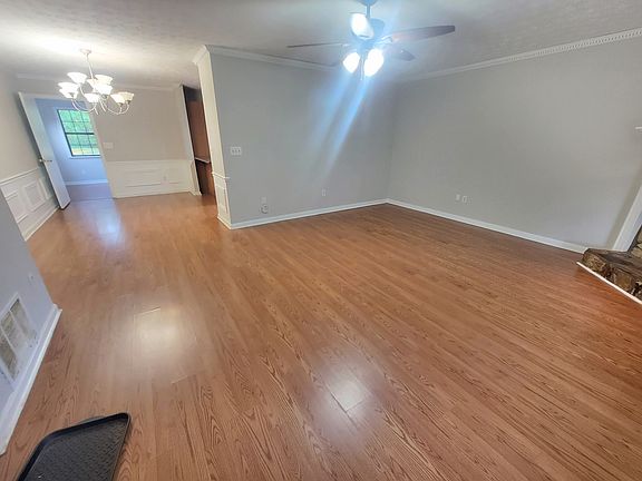 2nd image of 1039 Dallas Way