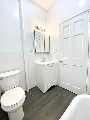 Rented by Manhattan Spaces | media 14