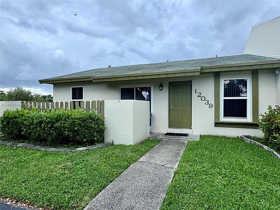 4th image of 12039 SW 110th Street Cir S #12039