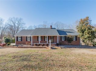 638 Graceland Dr, Asheboro, NC 27205