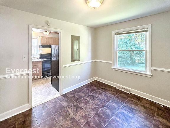 4th image of 1512 Gunn St