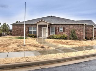 4253 Greentree Way #32B, Sand Springs, OK 74063