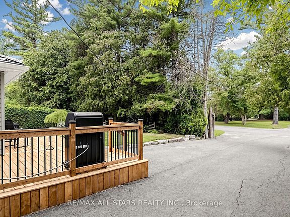 4th image of 28 Florence Dr