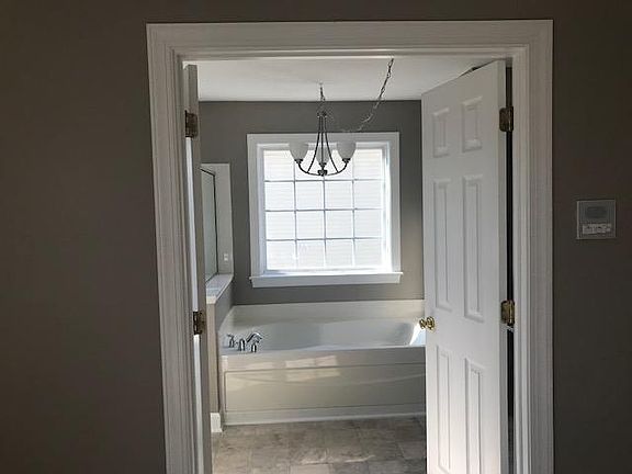4th image of 5006 Weatherstone Dr