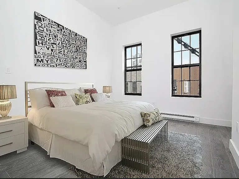 967 Willoughby Ave #1L — Photo 1